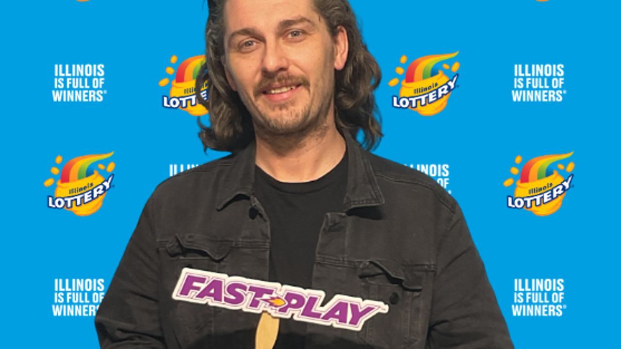 Chicago man wins nearly $500K ahead of holidays after buying $10 ticket