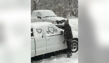 Photos: Chicago, suburban residents capture Saturday's snowstorm
