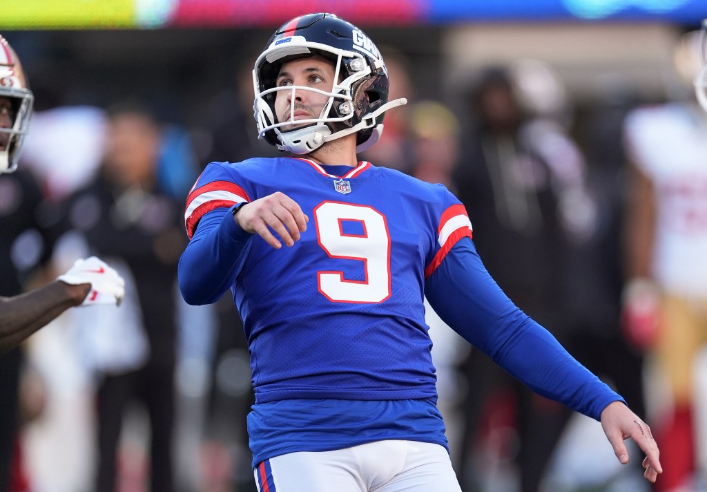 New York Giants kicker Graham Gano (9) kicks a field goal against the San Francisco 49ers during the third quarter of an NFL football game, Sunday, Nov. 2, 2025, in East Rutherford, N.J.