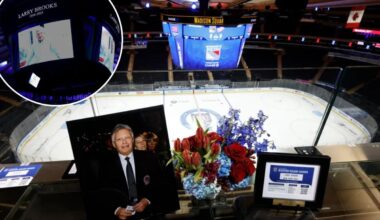 Rangers honor Post icon Larry Brooks with touching pregame tribute