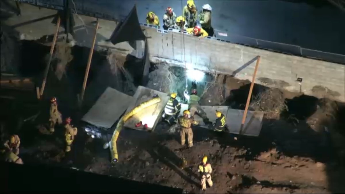 Pursuit suspect falls into construction shaft in Lincoln Heights – NBC Los Angeles