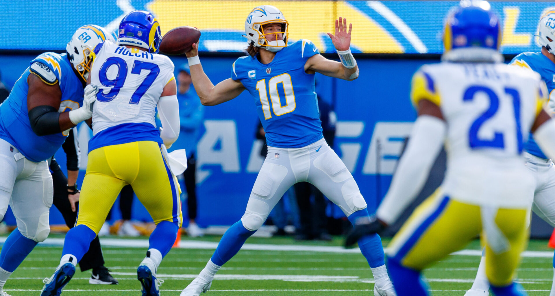 Chargers to Face Jaguars in Jacksonville on Sunday