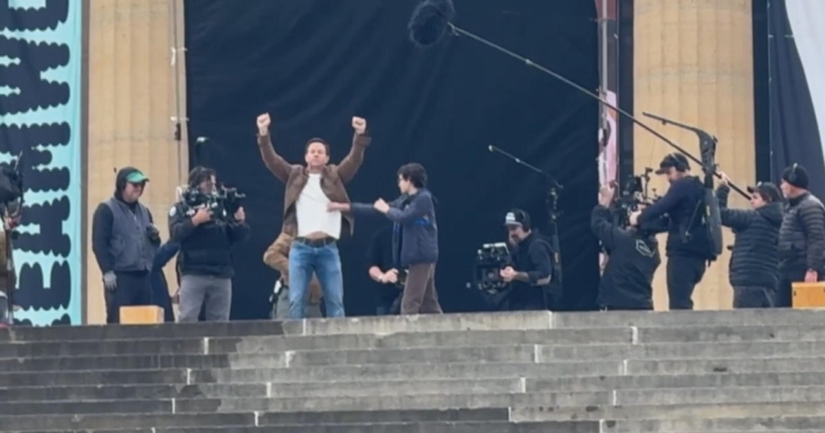 Mark Wahlberg spotted shooting at Philadelphia Art Museum for "Weekend Warriors" film
