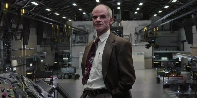 Michael Kelly at the end of Transformers Rise of the Beasts with his hands in his pockets