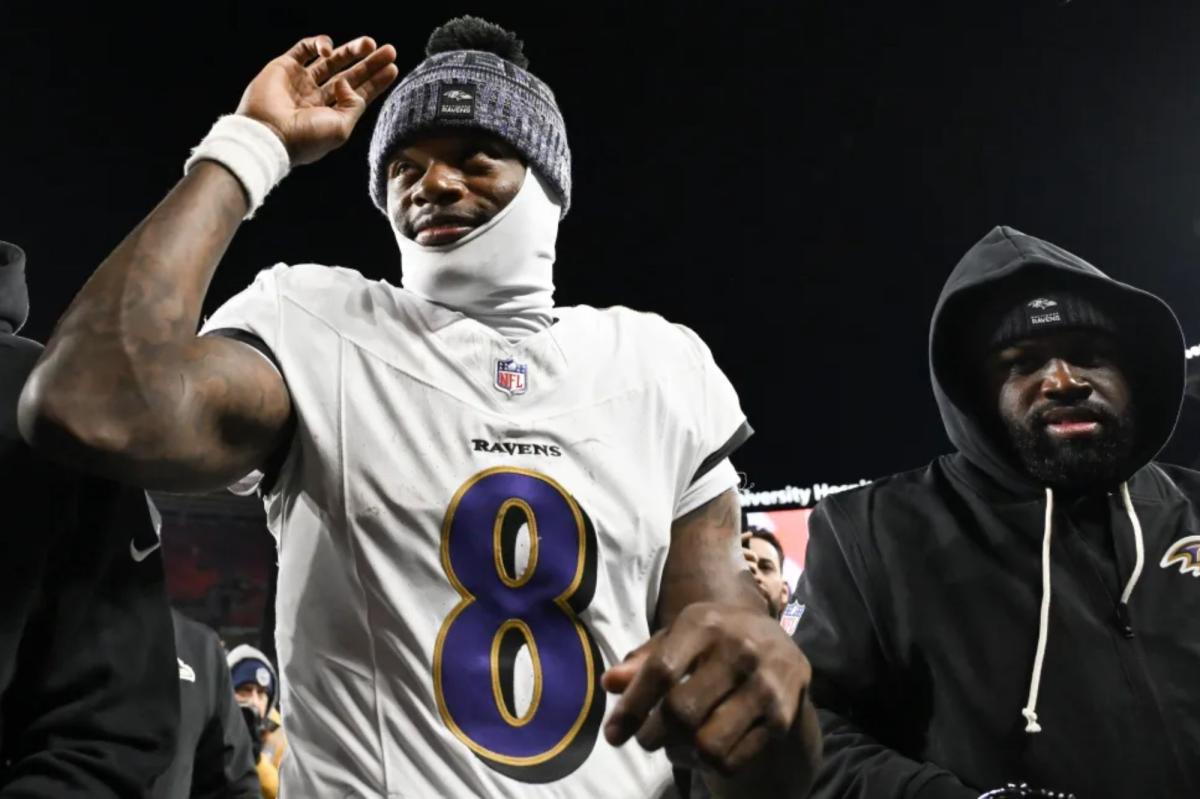 Ravens' Lamar Jackson misses practice with ankle injury