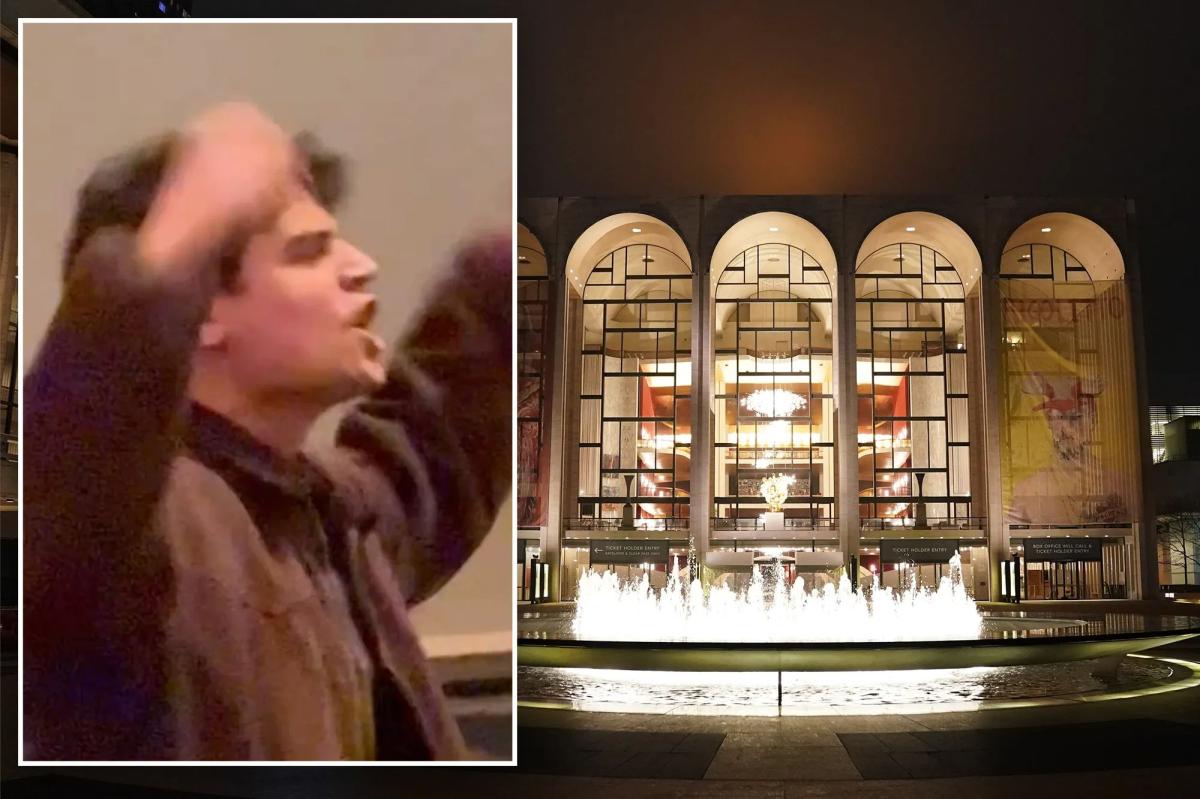 Trio disrupts NYC's Met Opera in wild anti-fascism protest