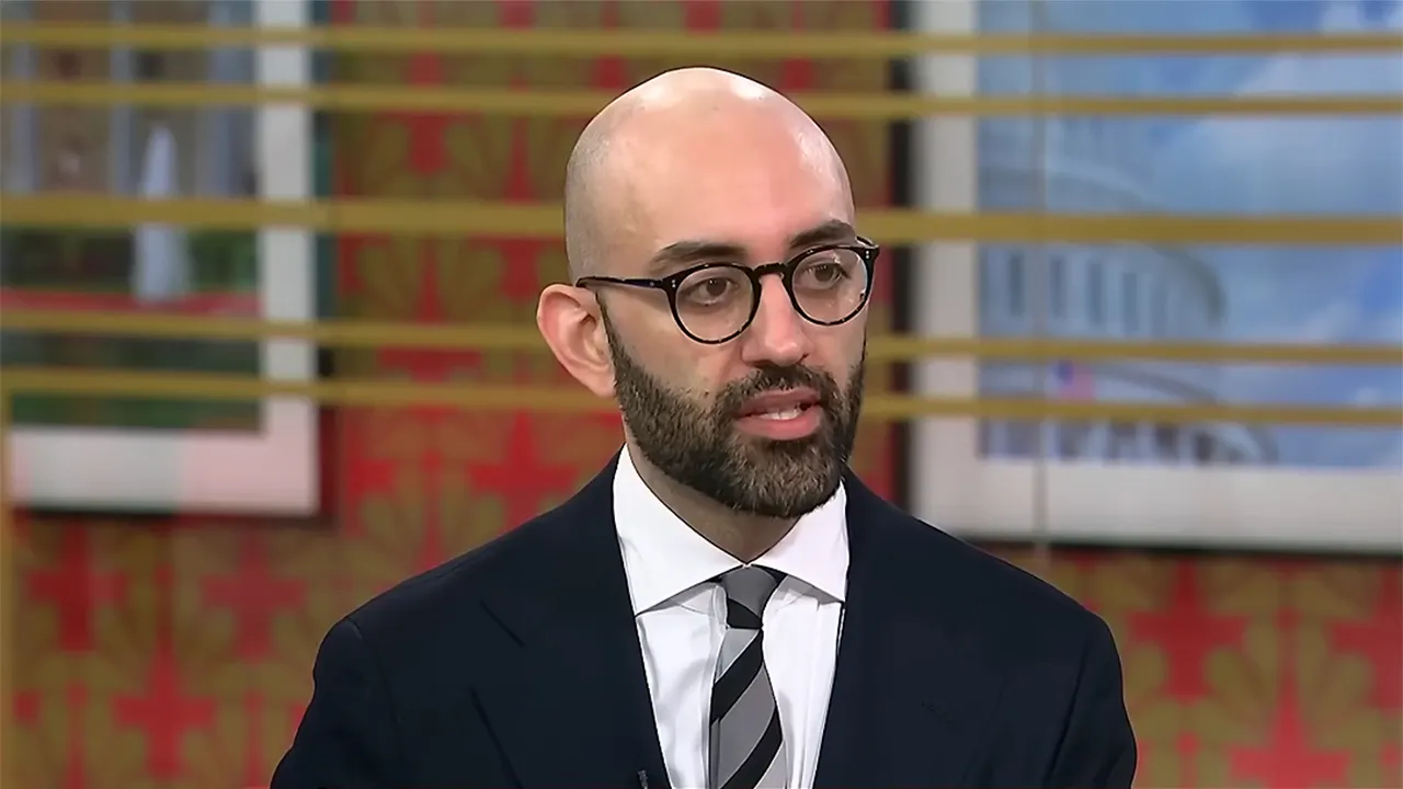 Status newsletter takes MS NOW ad dollars while covering network