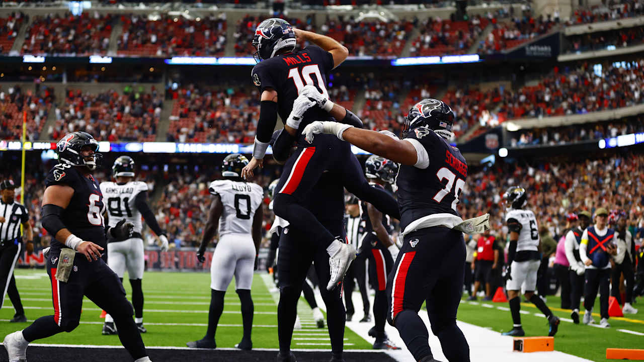 Mills leads stunning Texans comeback win