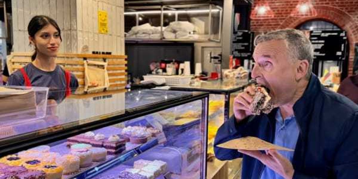 Phil Rosenthal of Somebody Feed Phil brings tour to Dallas