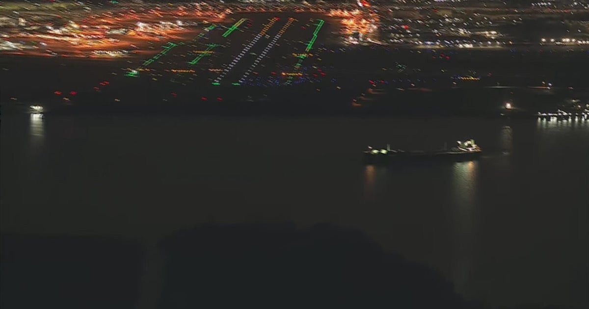 Ground stop lifted for arriving flights at PHL after ship in Delaware River blocked runway