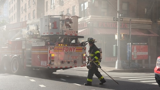 The five injured firefighters were taken to Jacobi Hospital for evaluation. Image for representational purposes. (Unsplash)