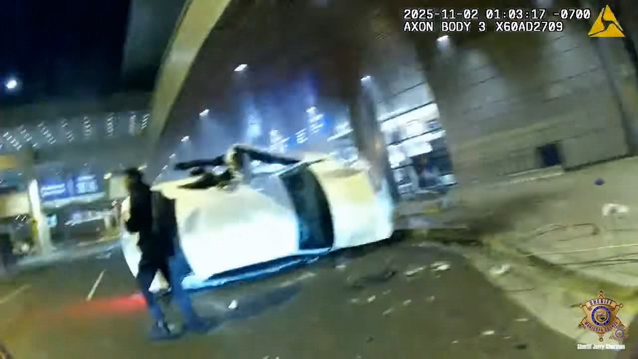 Driver fleeing at 120 mph crashes at Phoenix airport: deputies