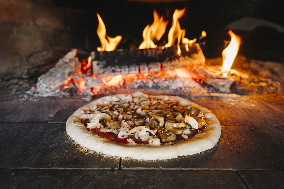 Pizza Verde Reopens — Plant-Based Pizzeria Returns West Side