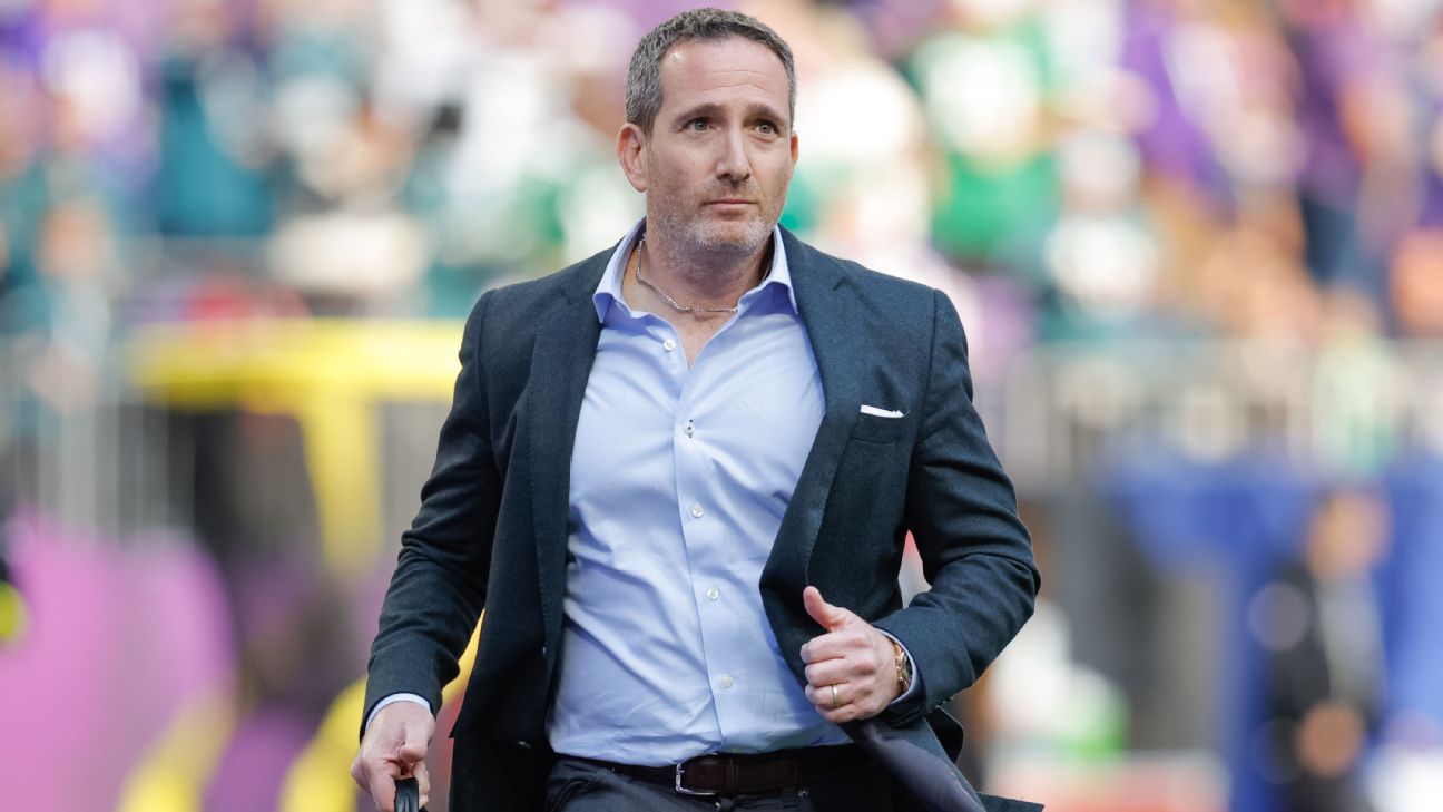 Eagles GM Howie Roseman all-in at trade deadline