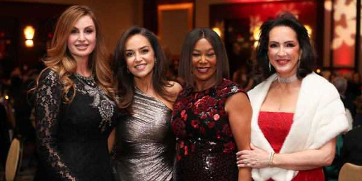 Jeff Bagwell helps Salvation Army Houston raise $1 million