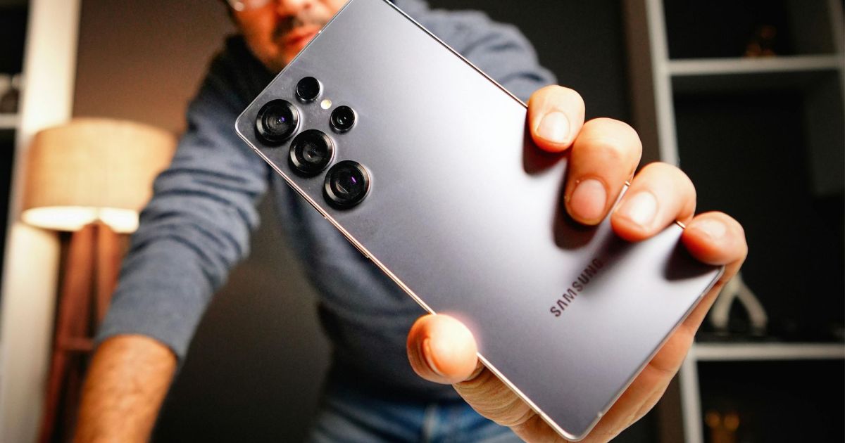 Smartphones might put a deeper dent in your wallet next year because of the AI race