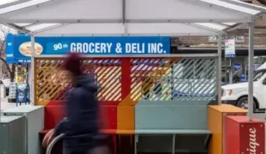 Council Pushes Bills to Expand, Streamline Outdoor Dining