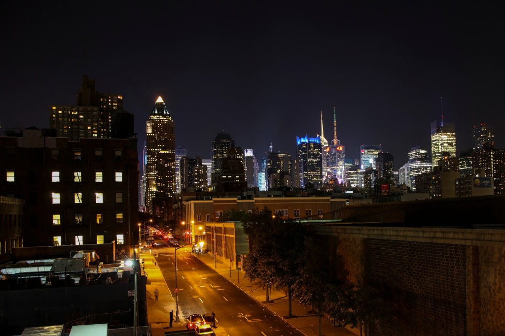 City council measure promises brighter, safer streets with new streetlight mandate