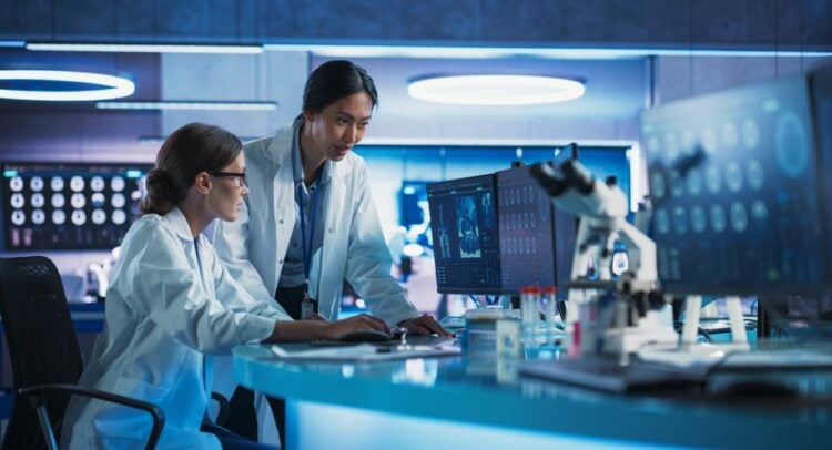 REGN, GMAB, ARWR: Which Healthcare Stock Is Best Buy Ahead of U.S. Drug Approvals This Nov?