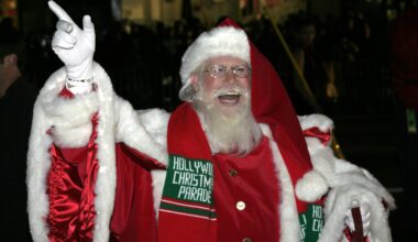 Santa Claus is Coming to Hollywood! Annual Christmas Parade Marches Sunday