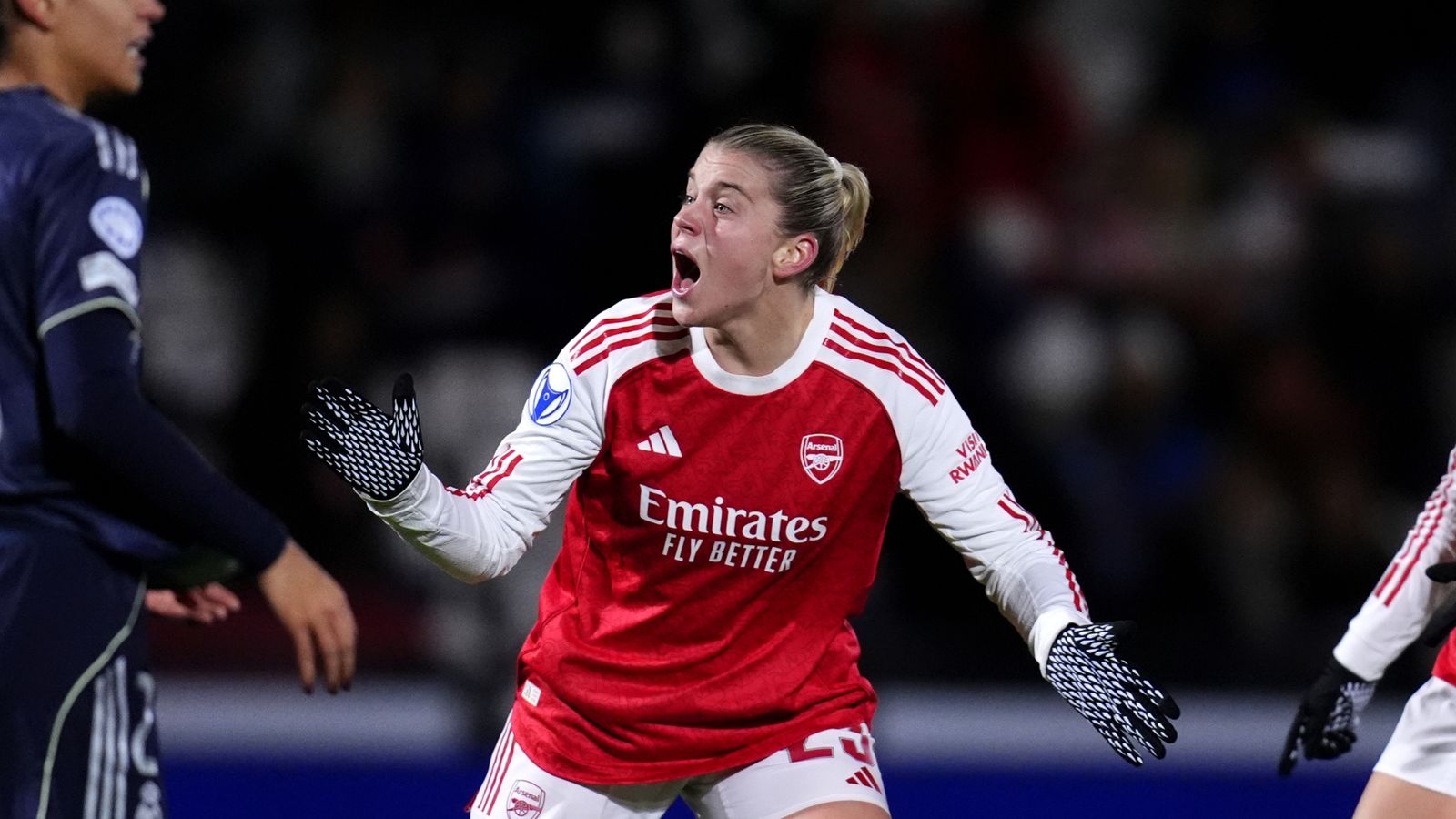 Alessia Russo's double gave Arsenal victory on Wednesday