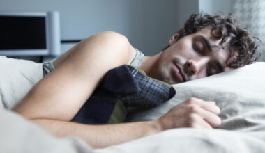 Brain Scans Reveal Surprising 'Tipping Point' Minutes Before We Fall Asleep : ScienceAlert