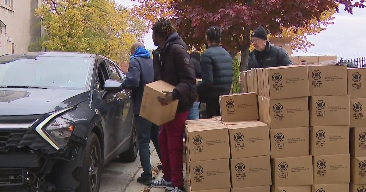 SNAP recipients in Chicago line up at food giveaways, uncertain when benefits will be loaded