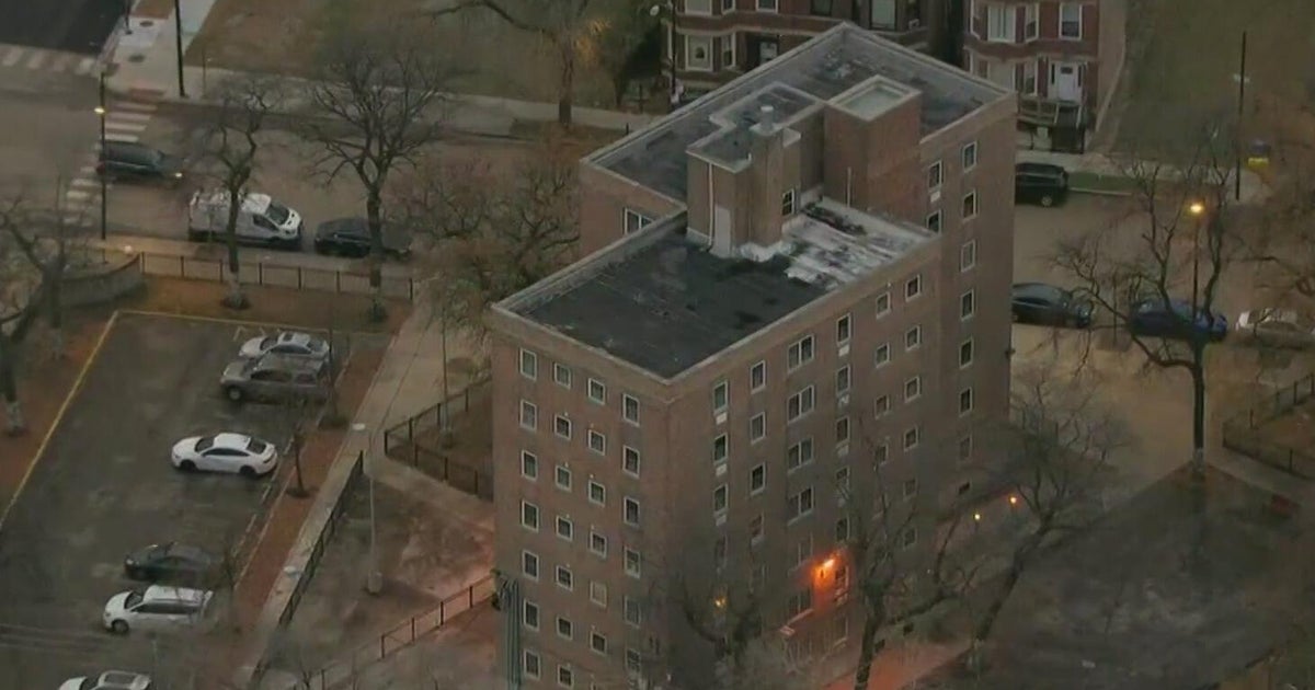 Residents say they're living in "deplorable conditions" at West Side Chicago Housing Authority complex