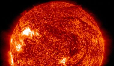 Astronomers Are Tracking a Giant Sunspot Cluster That's Already Causing Problems