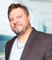 Jamie Tanch Tanchyk 98.7 The Bull KUPL Portland