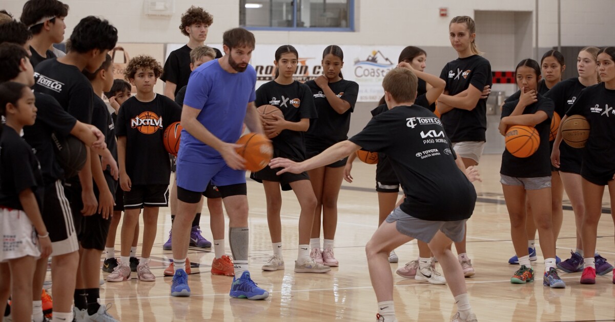 NBA skills coach Drew Hanlen inspires students at Nipomo High basketball clinic