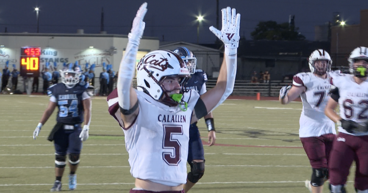 Gamez breaks Calallen's single-game pick 6 record, defense preps for La Vernia