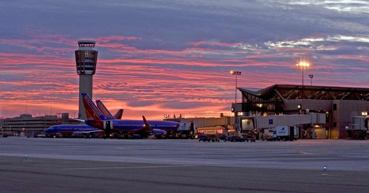 Sky Harbor included in list of airports to see less flights amid FAA reduction