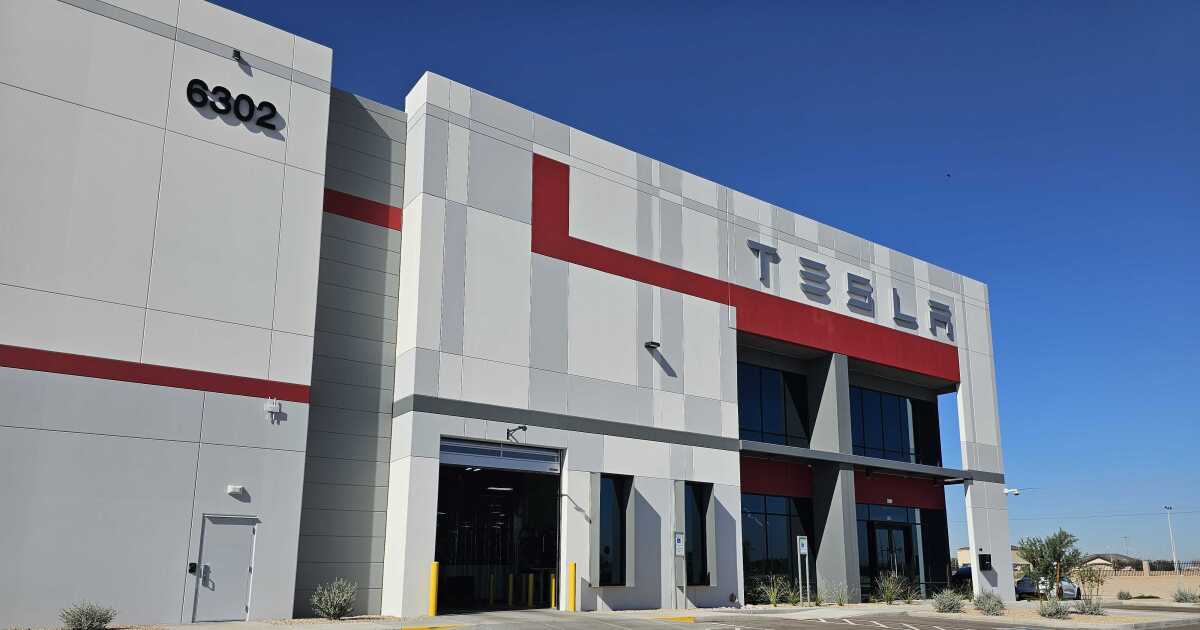 You could soon see Tesla robotaxis on metro Phoenix roads