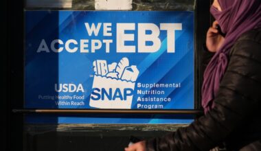 States start to issue full SNAP benefits after court order : NPR