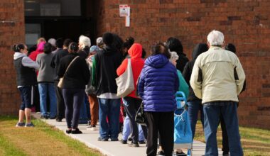 Trump administration moves to pause full November SNAP payments