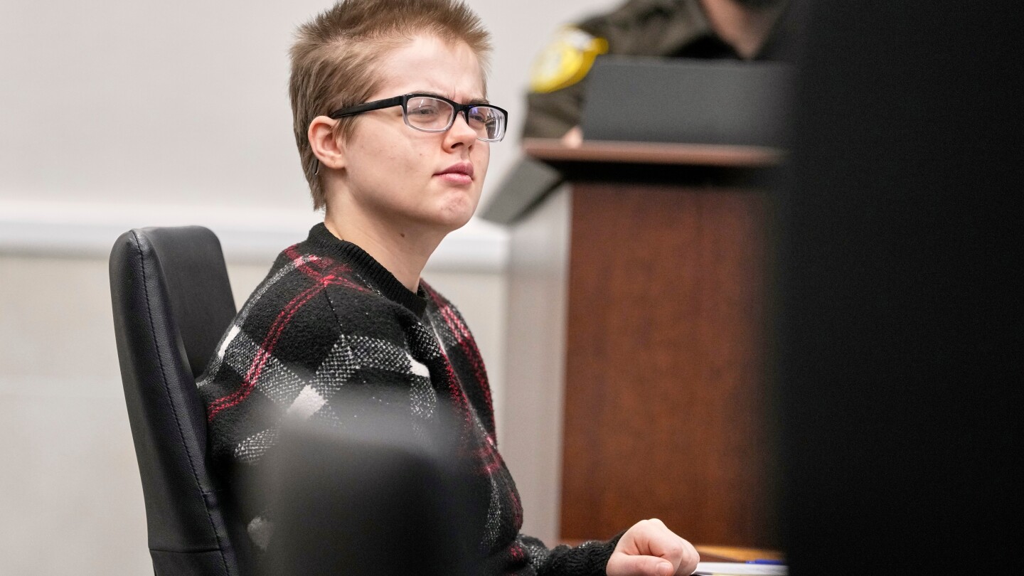Wisconsin seeks to block conditional release of woman in Slender Man stabbing
