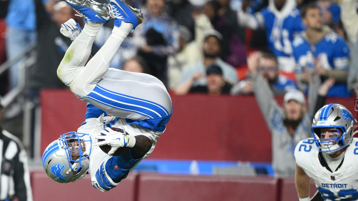 Lions get 44-22 win over the Commanders in front of Trump