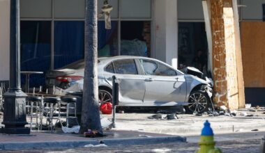 Florida police chase ends with a crash into a bar, killing 4 and injured 11