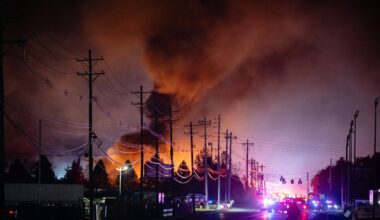 Engine falls off UPS plane before Louisville crash kills at least 12