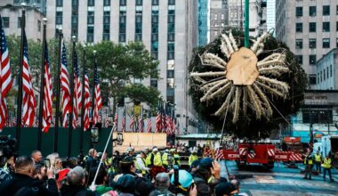 Rockefeller Center Christmas tree arrives in New York City