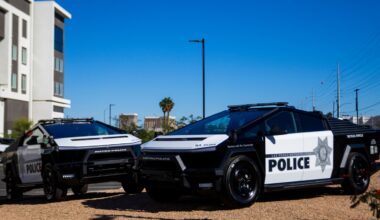 Tech billionaire's donation brings Tesla Cybertrucks to Las Vegas police