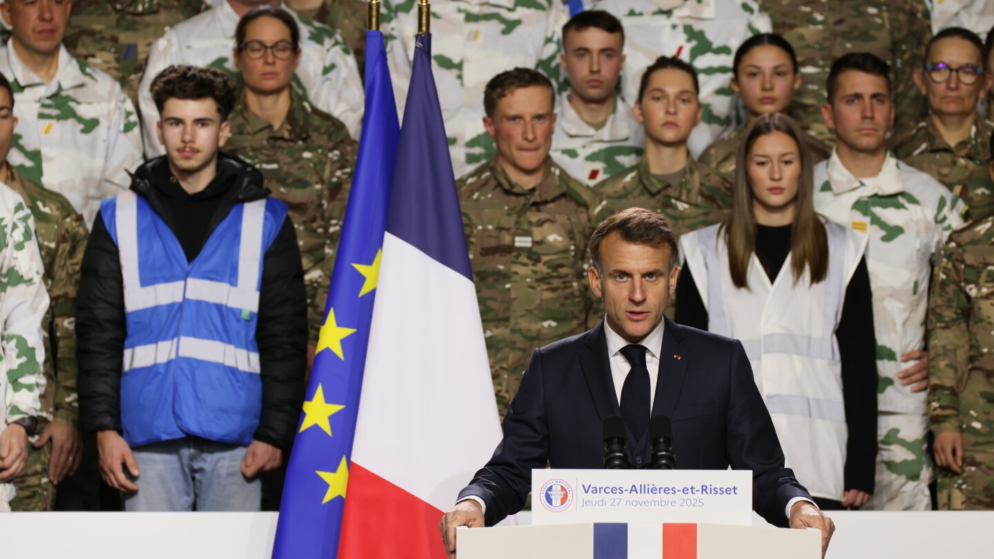 France plans new voluntary military service