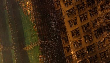 Hong Kong fire may end use of bamboo scaffolding