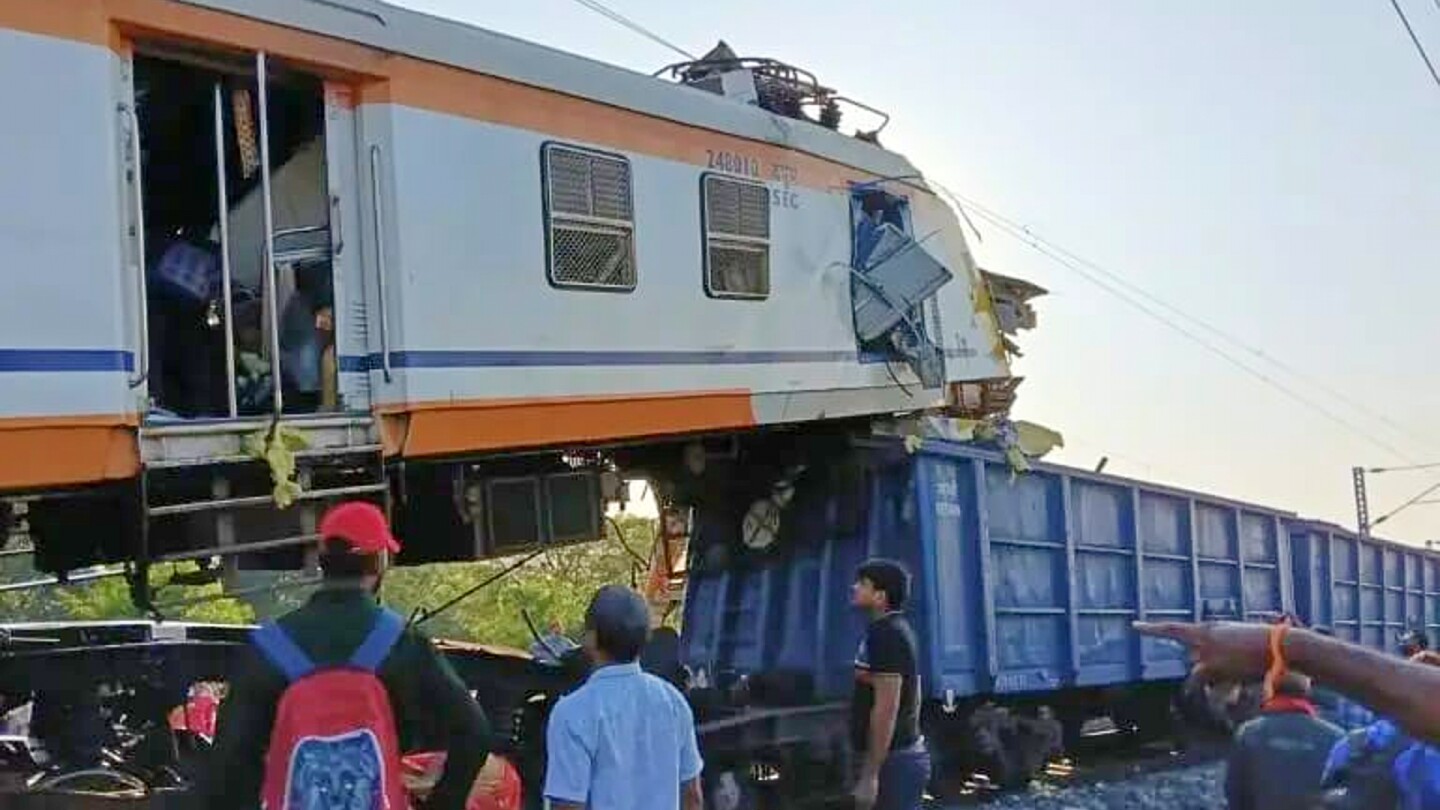 Train crash in central India leaves 11 dead