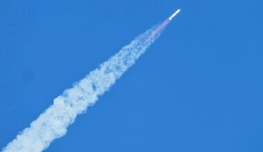 Blue Origin launches New Glenn rocket carrying Mars spacecraft