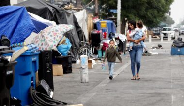 South L.A. merchants, residents frustrated as homelessness persists