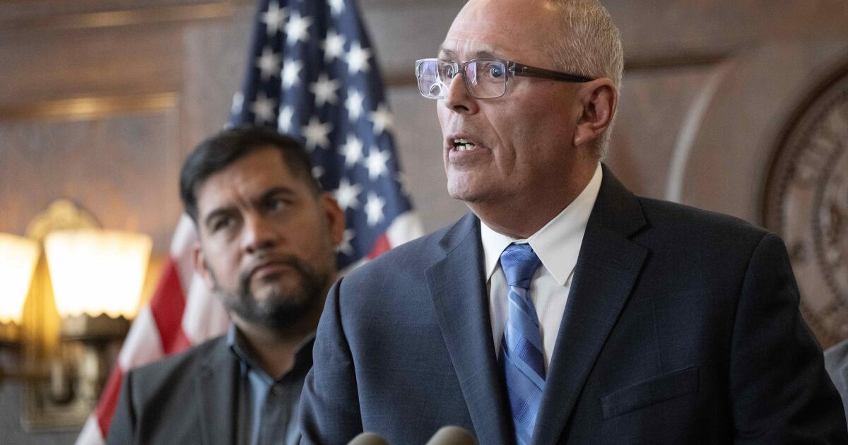 LAFD records show no sign of 'cold trailing' again at Lachman fire, as interim chief had claimed