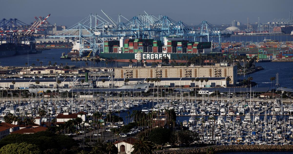 L.A. air officials approve port pollution pact