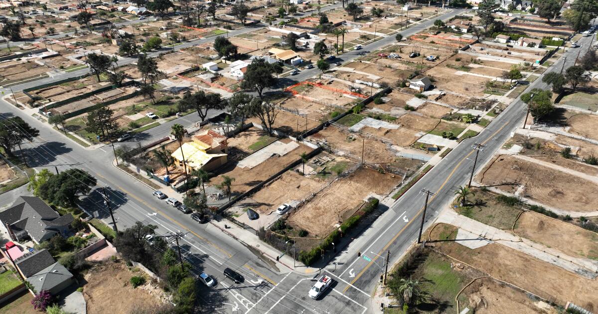 Bungled warnings hit weary Eaton and Palisades fire victims like 'a sucker punch'